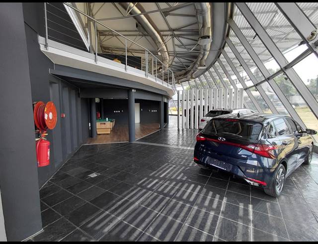 17,700M² SHOWROOM FOR SALE IN RANDJESPARK